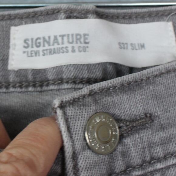 Signature by Levi Strauss Co S#& Slim Jeans Women's W30XL32 Gray Mid Rise - Picture 3 of 5